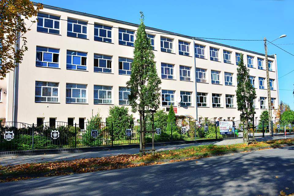Zespół Szkół Nr 2 w Międzychodzie | Powiat Międzychodzki
